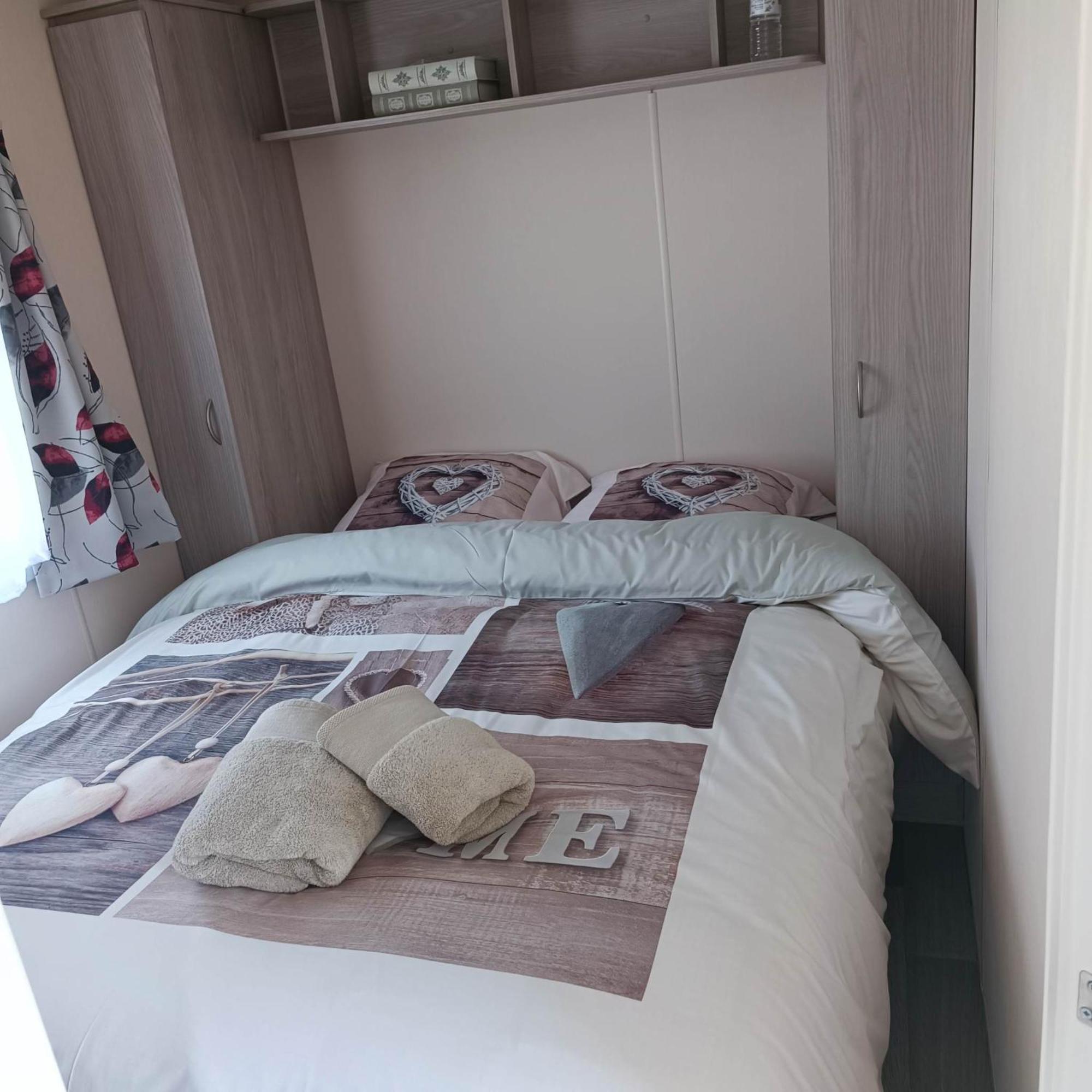 מידלקרק Caravan Aan Zee Arnani מראה חיצוני תמונה